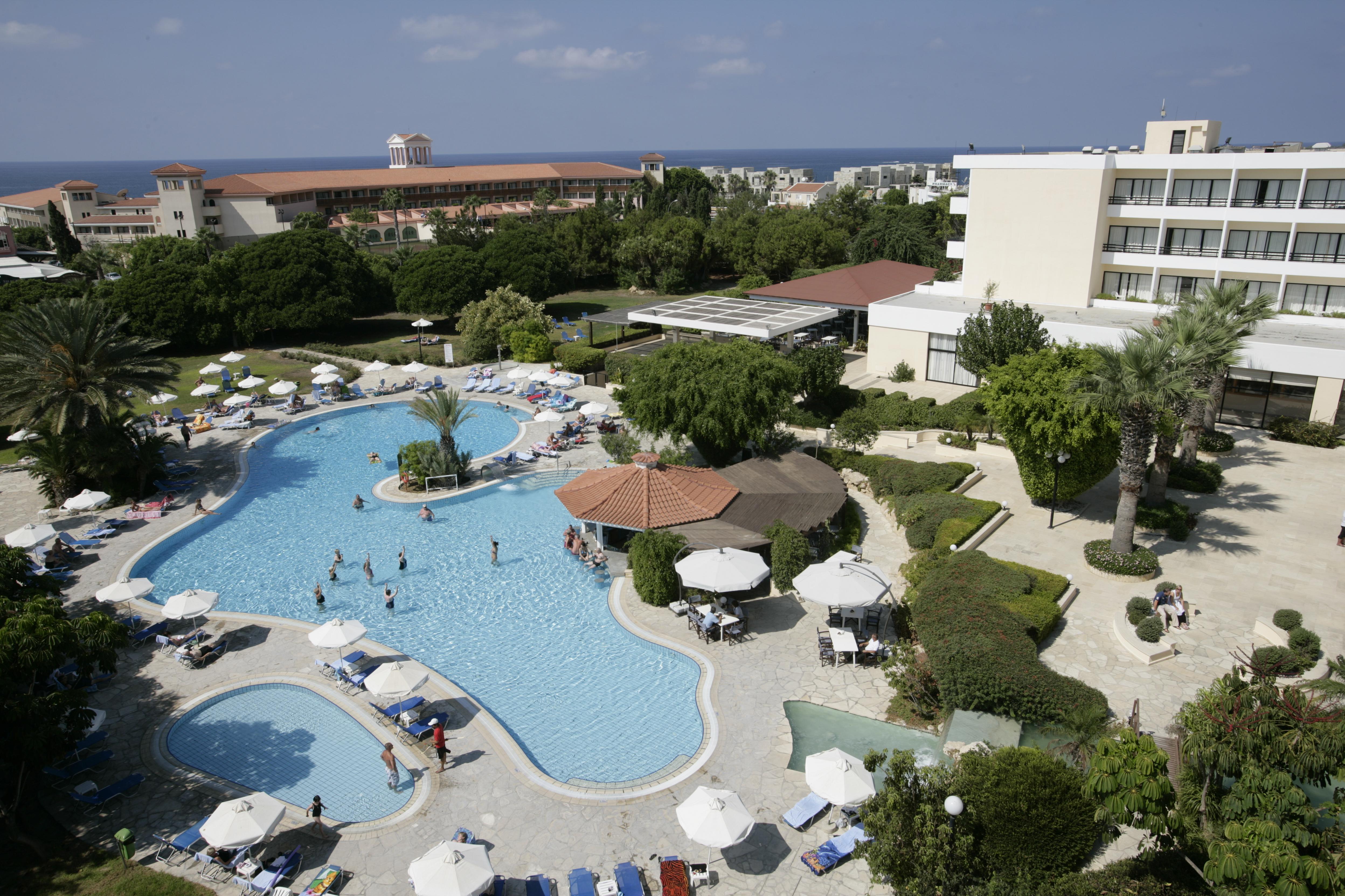 Avanti Hotel Paphos Bagian luar foto