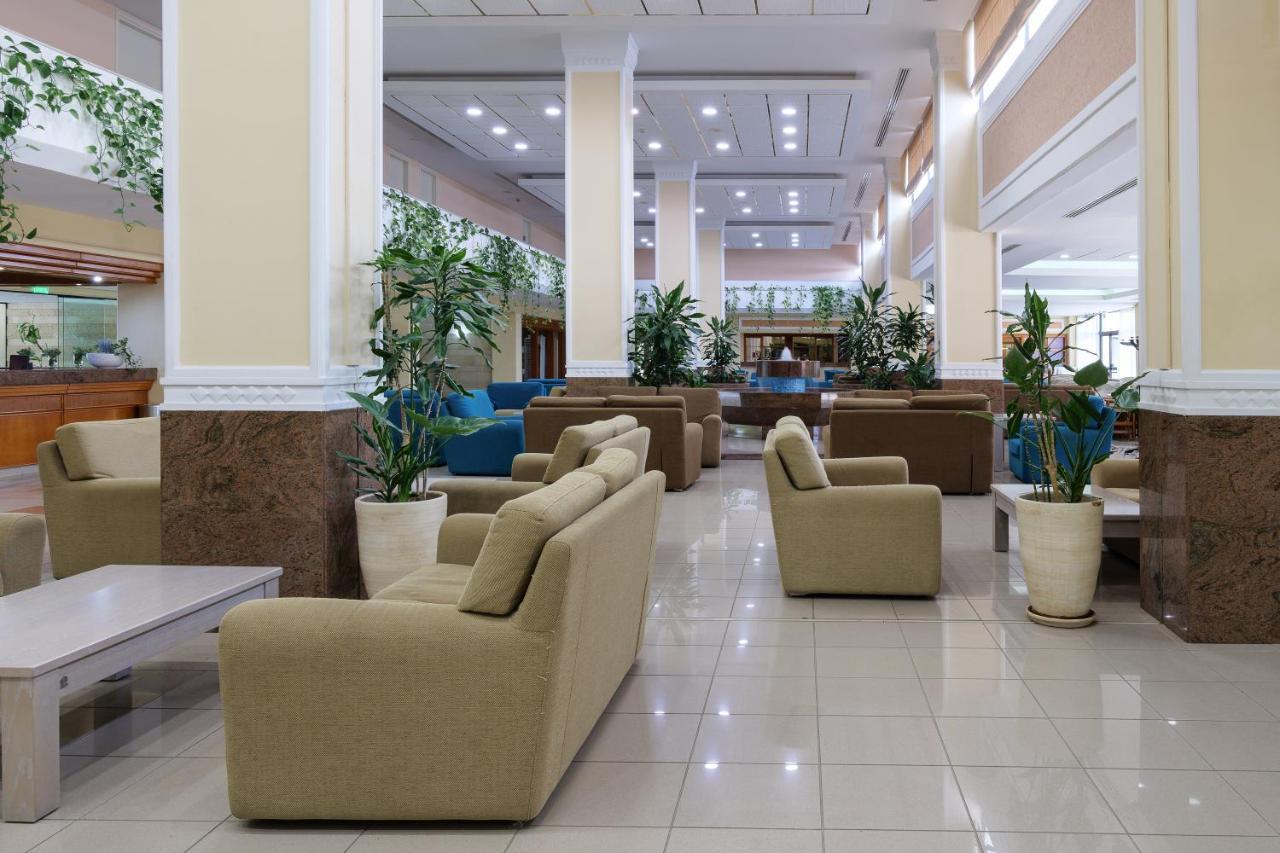 Avanti Hotel Paphos Bagian luar foto