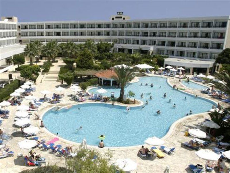Avanti Hotel Paphos Bagian luar foto